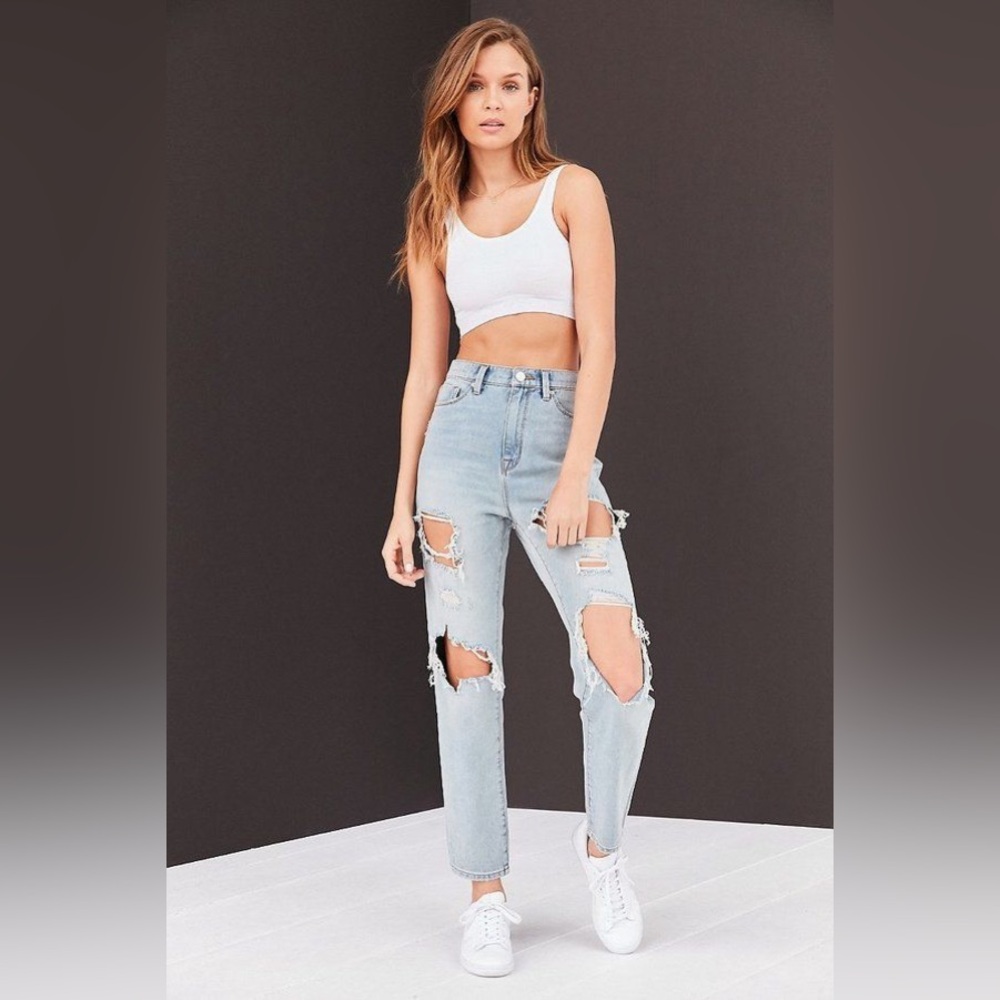 BDG Urban Outfitters ripped Mom jeans